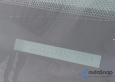 2011 Toyota Sienna Xle from USA, damaged, VIN 5TDDK3DC3BS019904